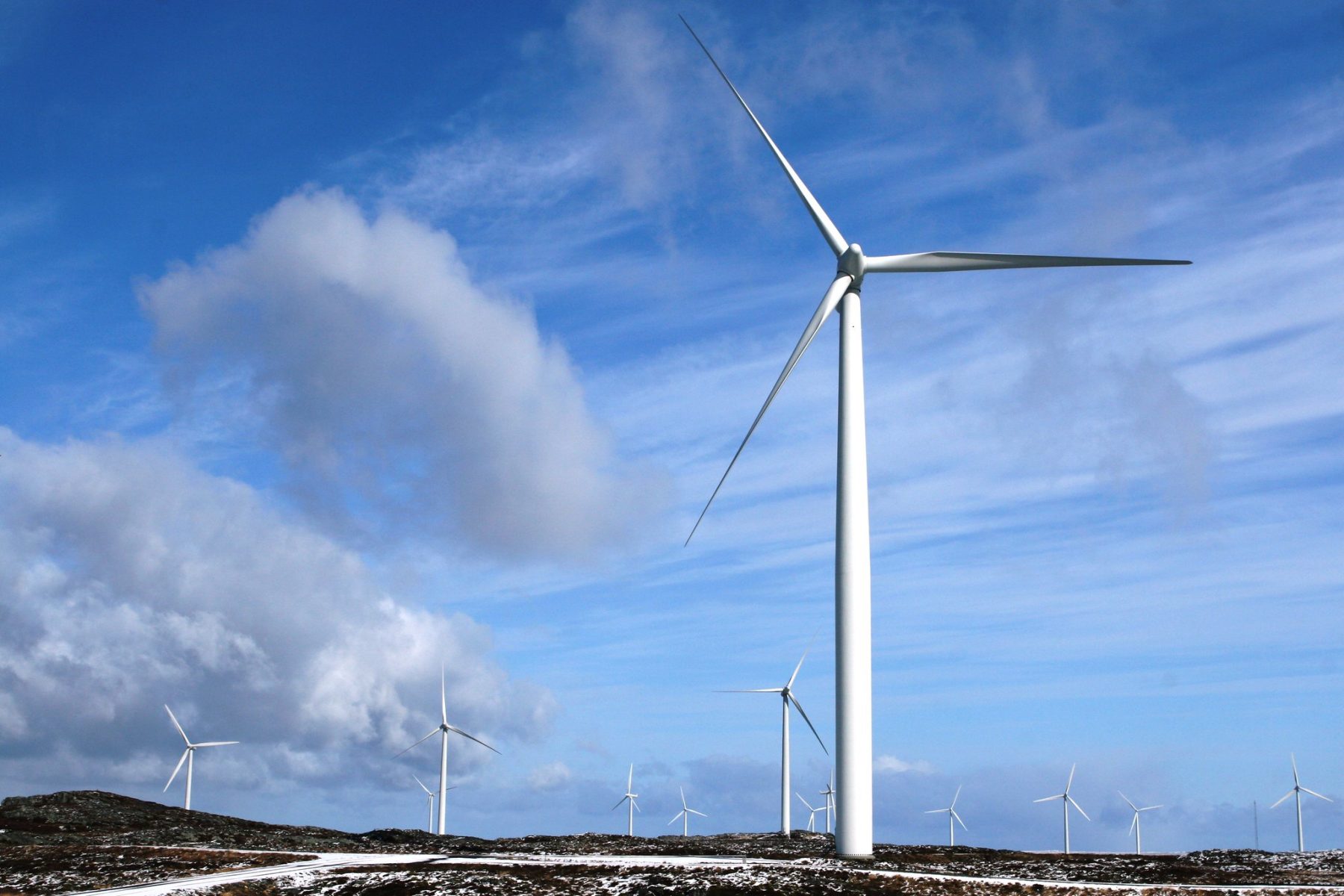 Wind farm on the island of Smøla in Norway (Photo by Statkraft/Bjørn Iuell)