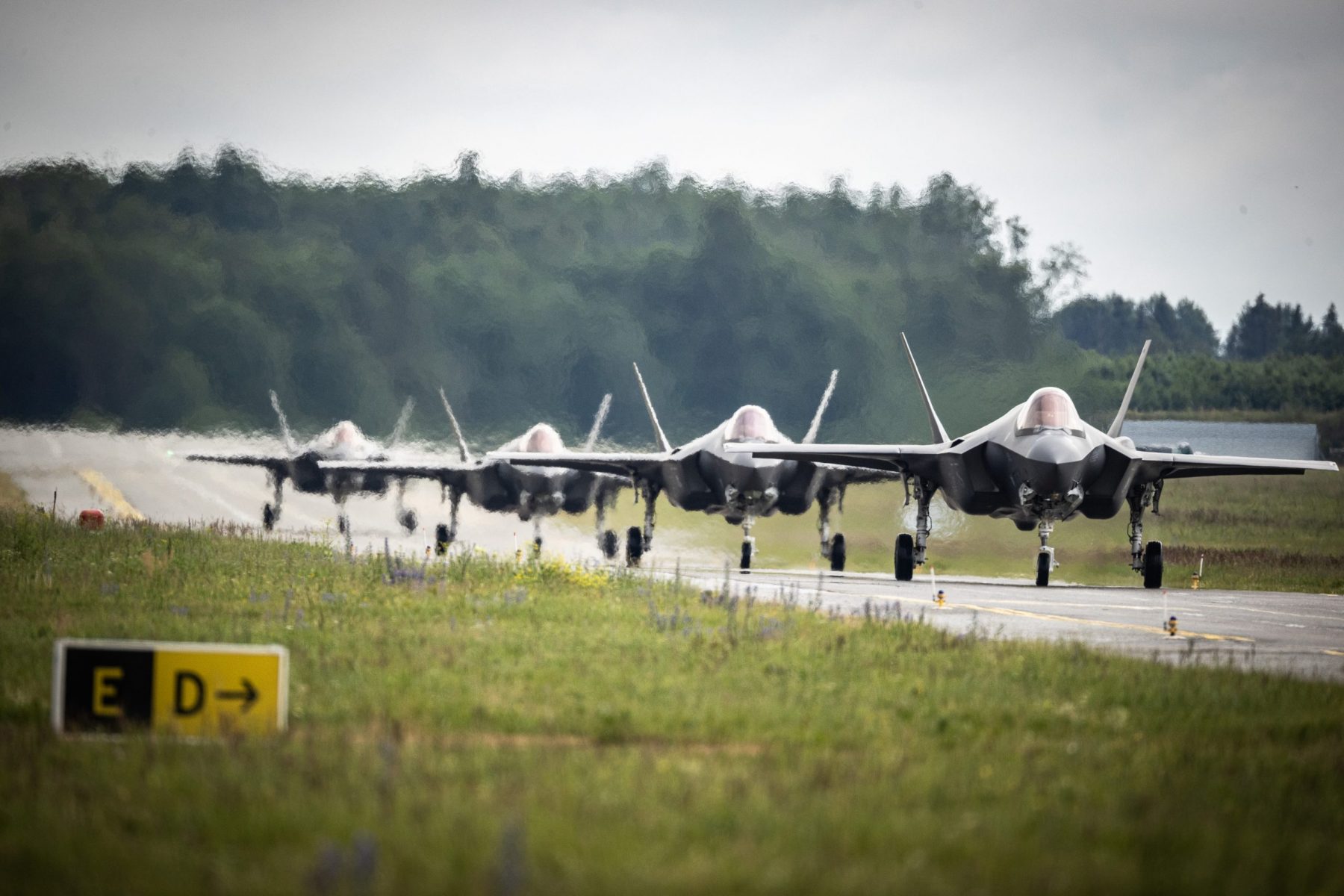 US Air Force F-35 combat jets reinforcde NATO troops in Estonia on 8 July 2022 (Photo by the Estonian Ministry of Defence)