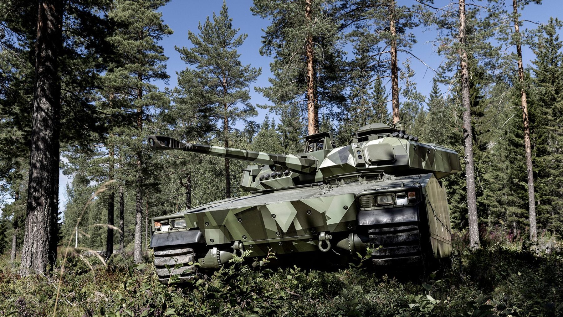 The BAE Hägglunds CV90 combat vehicle (Press photo: BAE Hägglunds)